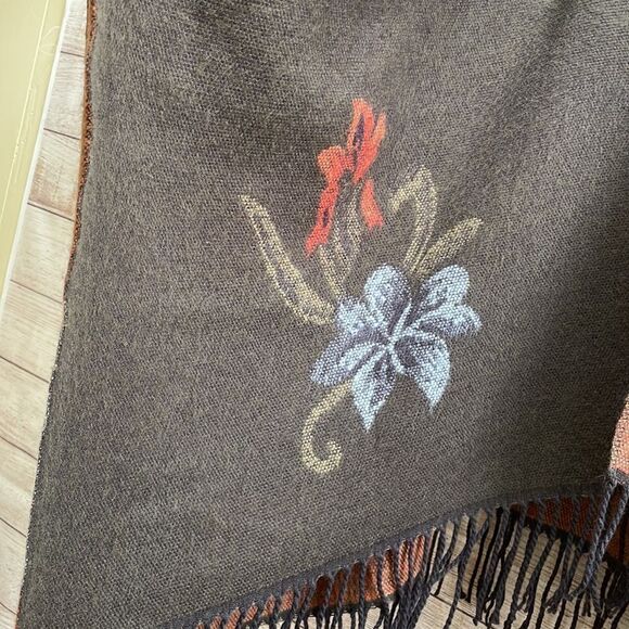 SOFT BROWN FRINGE WRAP WITH FLORAL PRINT - Picture 5 of 9